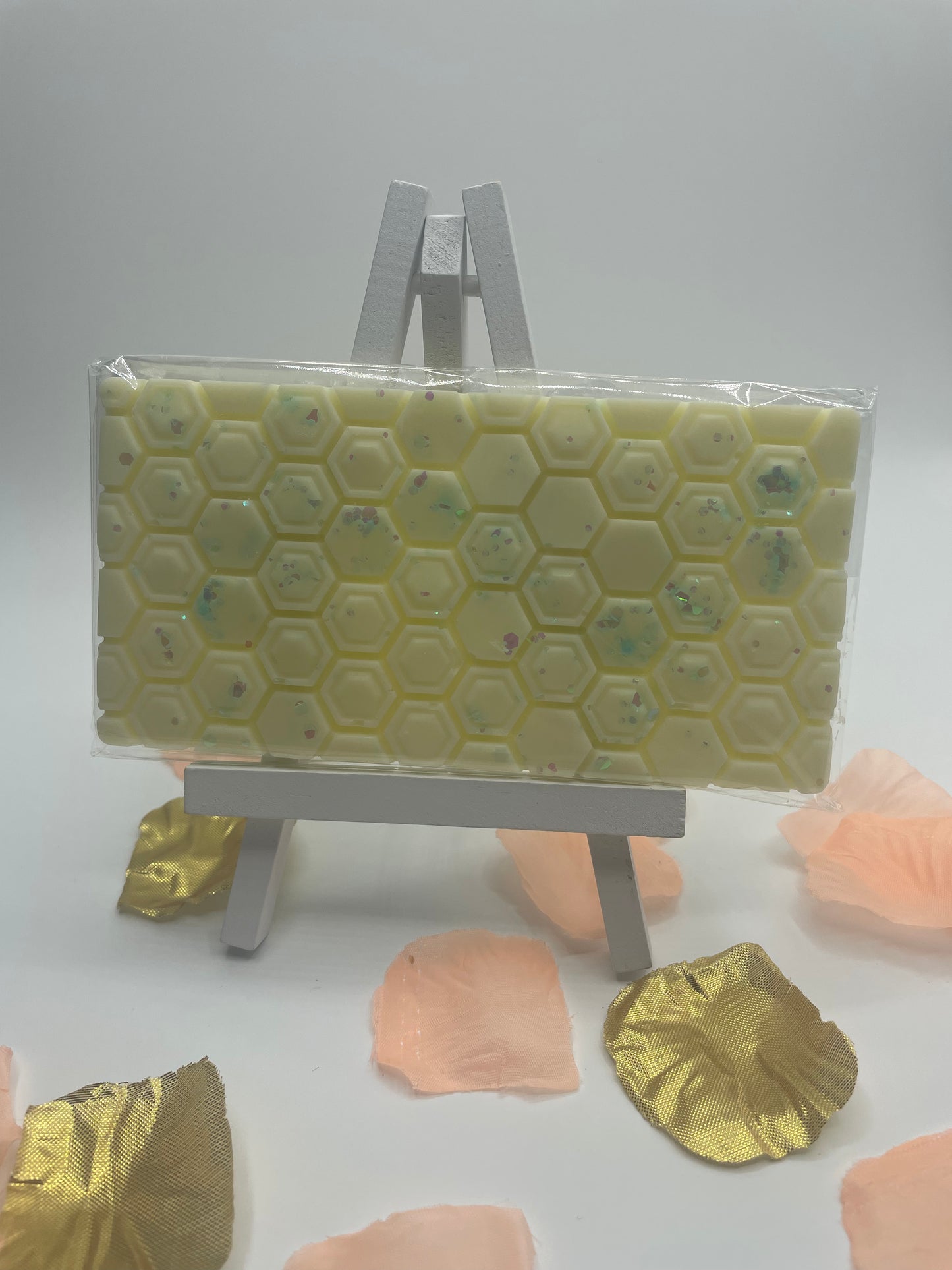 Honeycomb wax melt bar