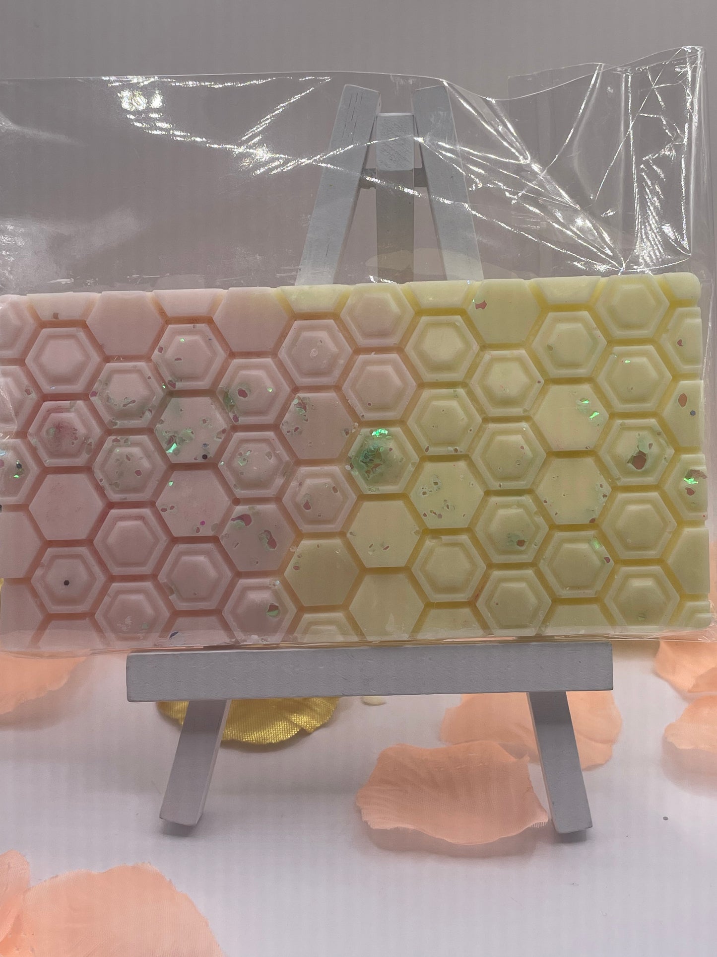 Honeycomb wax melt bar